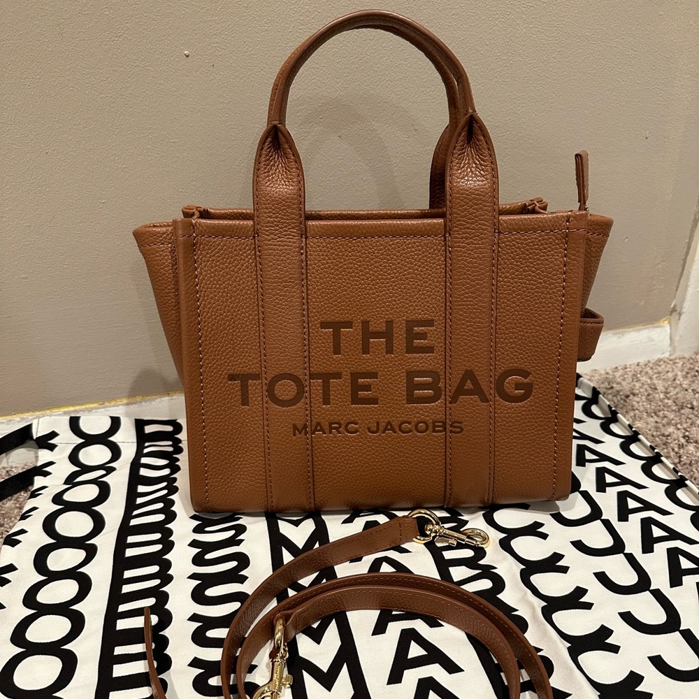 Marc Jacobs The Tote Bag, Argan Oil, Small, leather